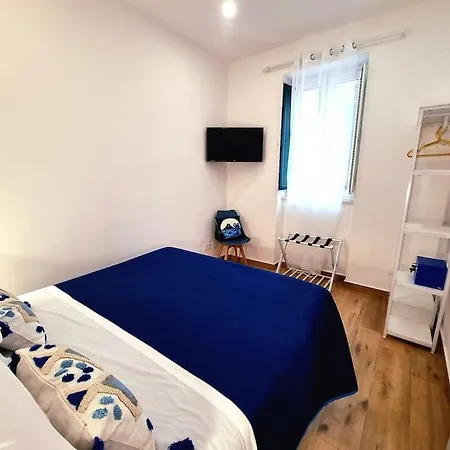 Petite Apartment *